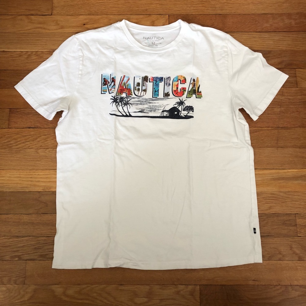 MEN’S NAUTICA GRAPHIC SPELL OUT TEE
